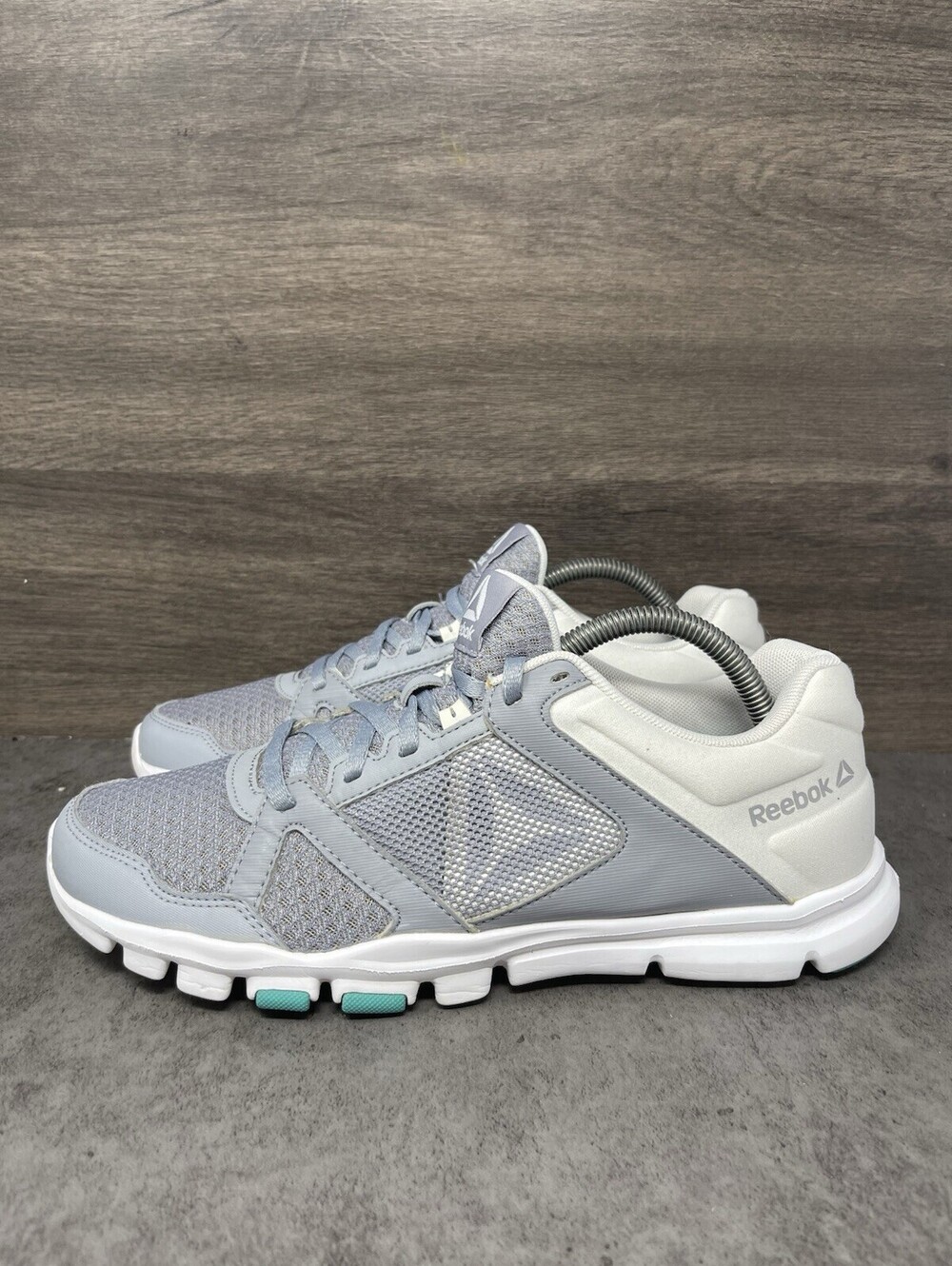 Reebok YourFlex Trainette 10 MT Size 10 Womens Grey White Training Shoes